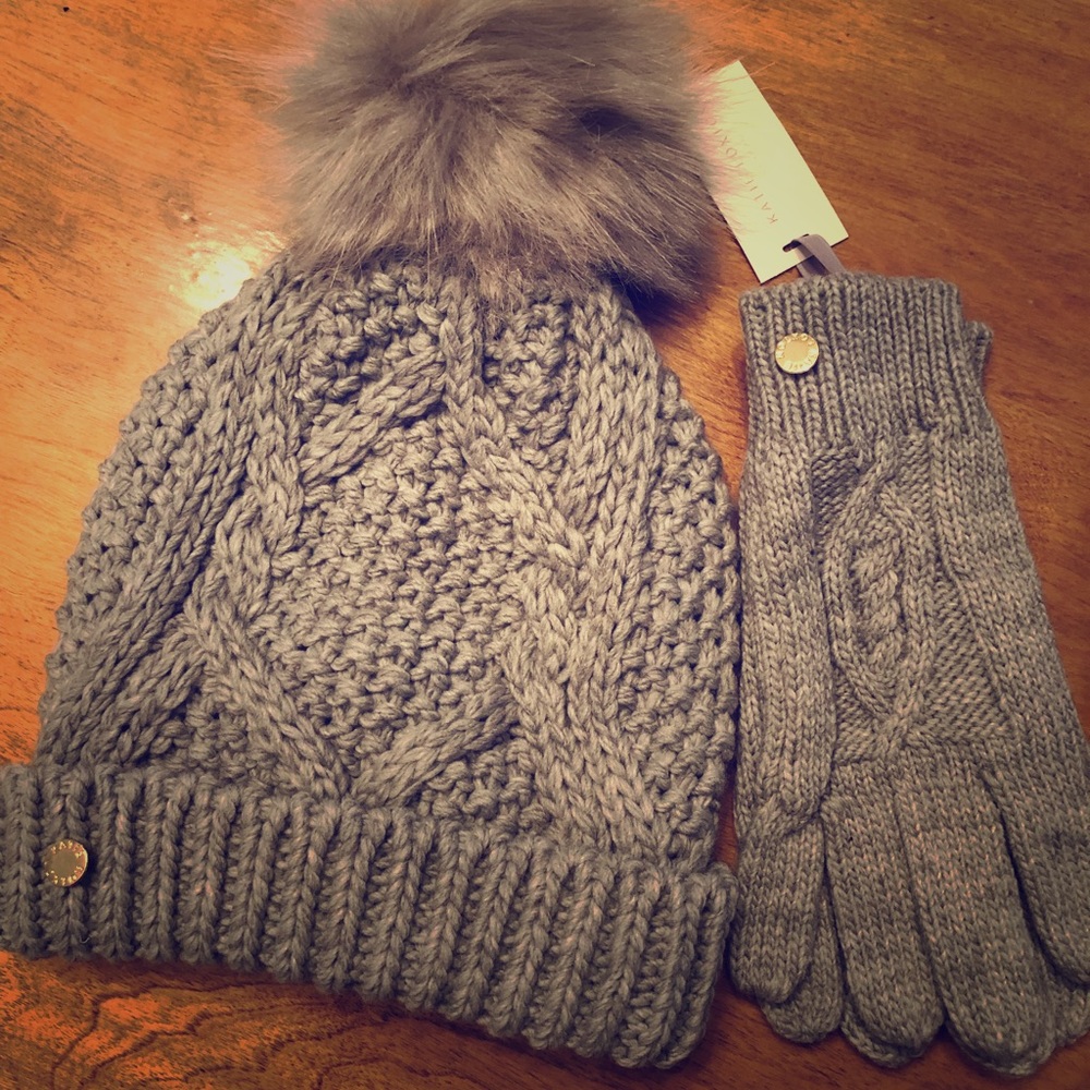 NWT Knit hat and gloves